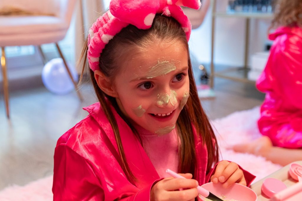 fille-masque-visage