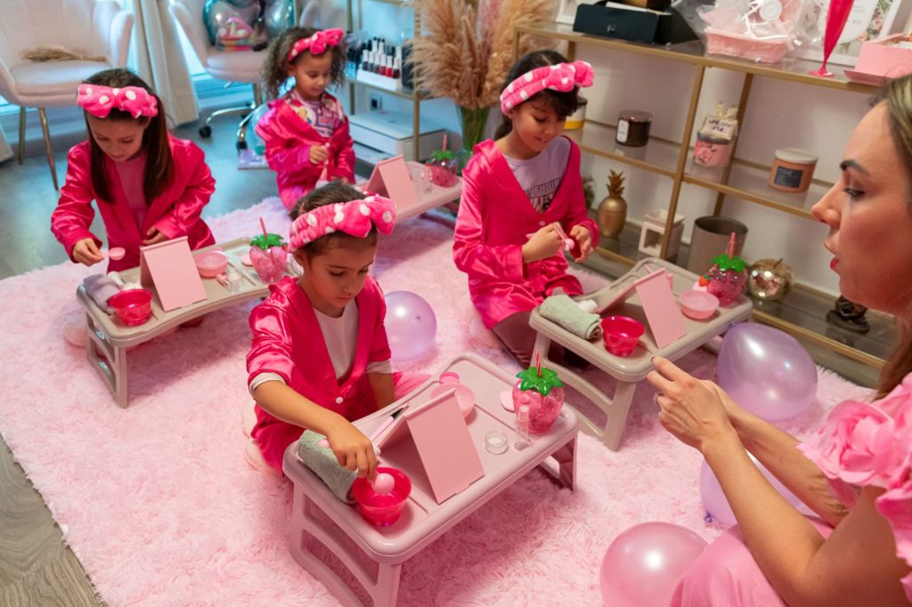 girly-pink-atelier
