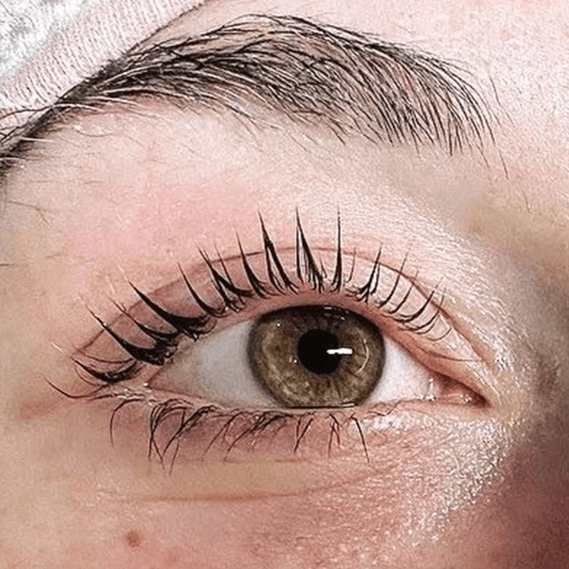 RÉHAUSSEMENT DE CILS